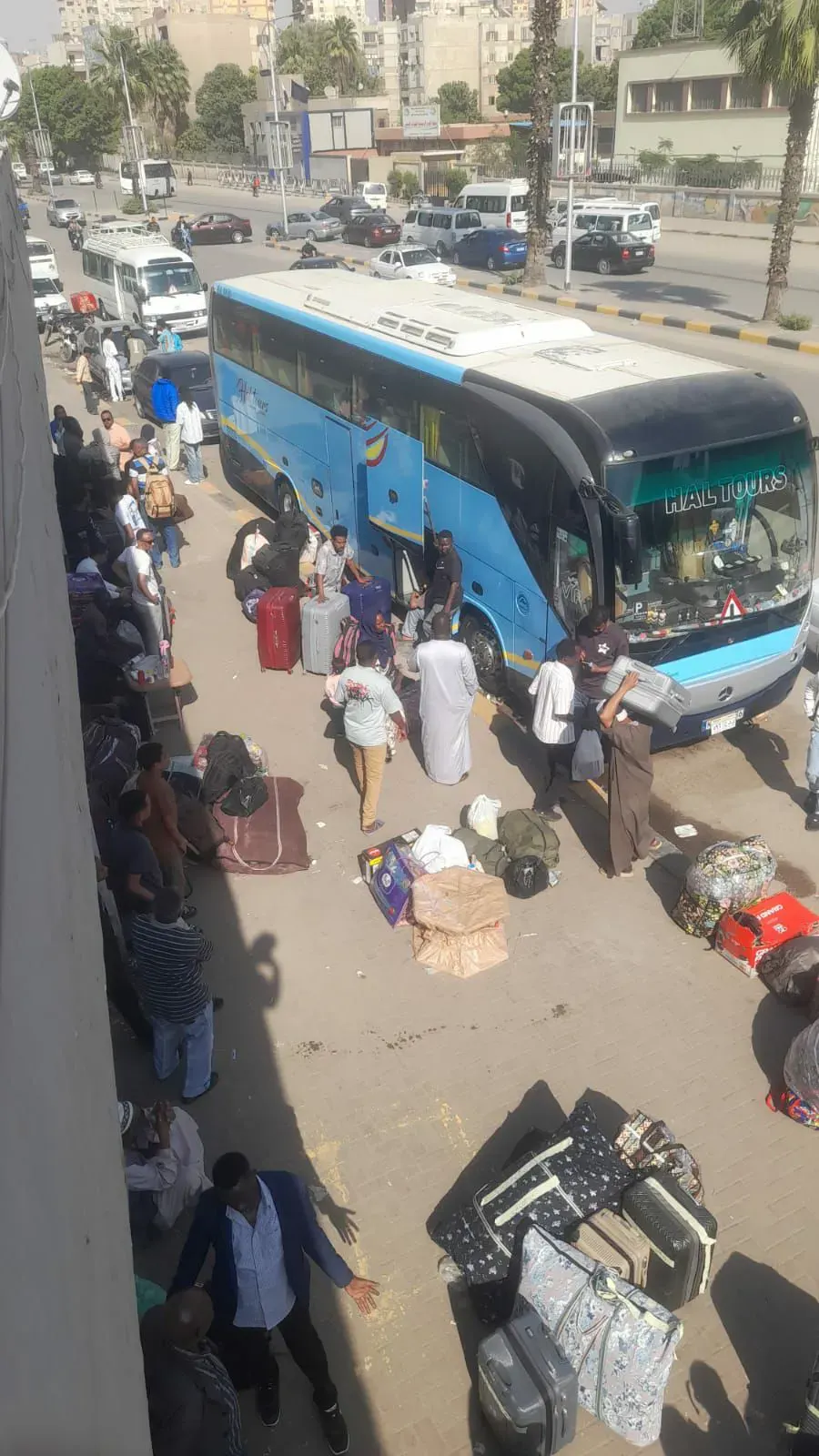 اتوبيس نقل السودانيين من فيصل