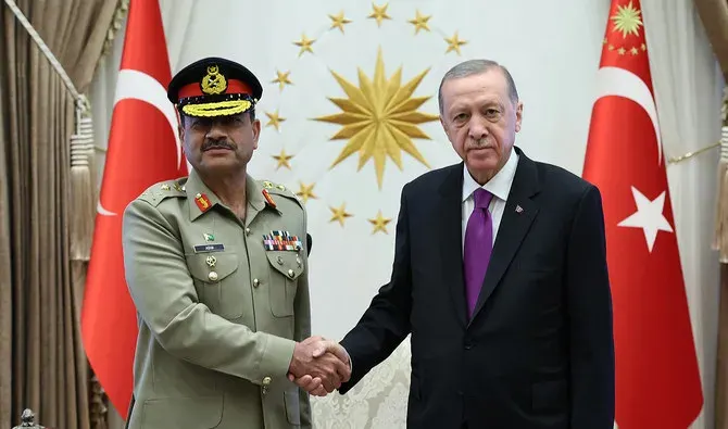 اردغان وقيادة باكستان