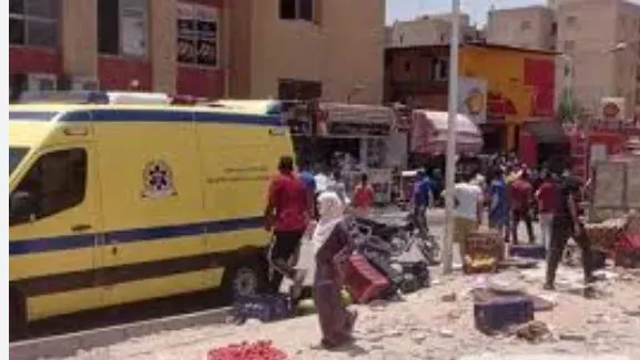 اسعاف تنقل مريضة