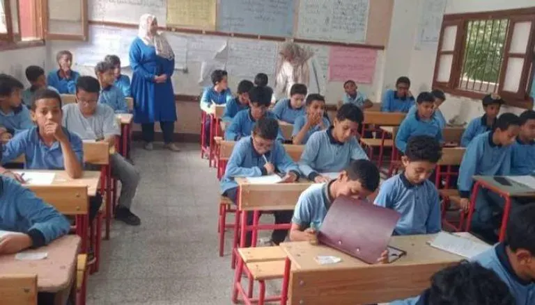 طلاب في امتحان