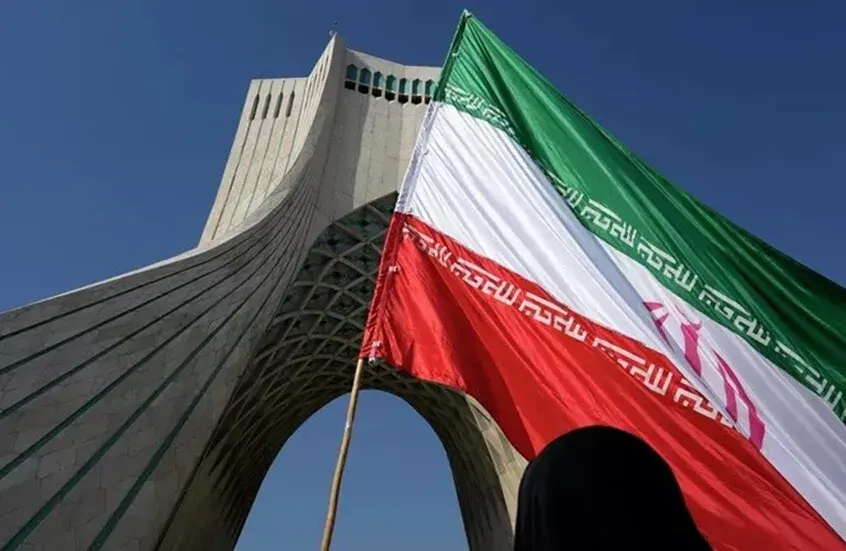 إيران