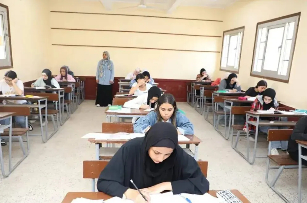 لجان امتحان