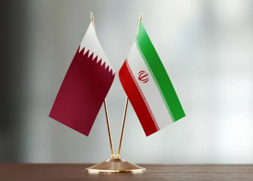 وزيرا خارجية إيران وقطر يبحثان خفض التصعيد وممرًا ملاحيًا مؤقتًا في مضيق هرمز