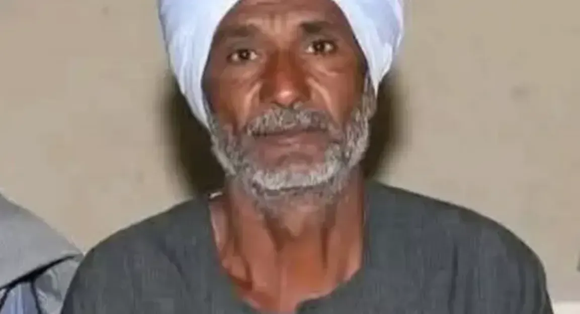 مصرع مزارع صدمته سيارة ميكروباص أثناء توجهه إلى أرضه الزراعية في قنا (1) مصرع مزارع صدمته سيارة ميكروباص أثناء توجهه إلى أرضه الزراعية في قنا (1)