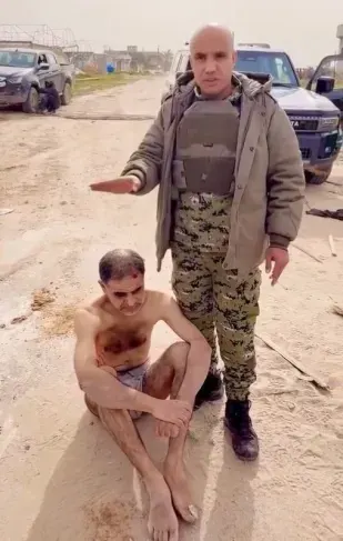 مجموعة مسلحة وعنصر من حماس