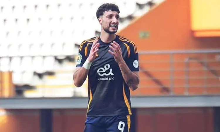 تعرض للإغماء.. كواليس سقوط وسام أبو علي خلال رحلة عودة الأهلي من كوت ديفوار ..رياضة