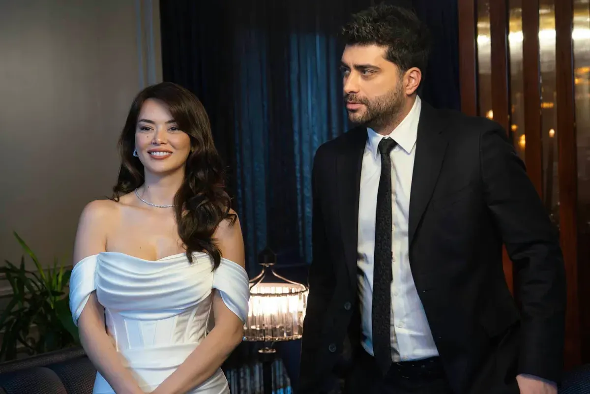 شاهد مسلسل شراب التوت الحلقة 125.. فضيحة مدوية تشعل عائلة أونال وتوتر واضح بين فاتح وباشاك