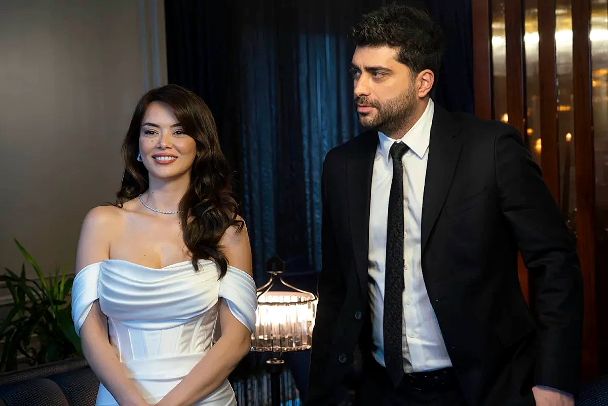 شاهد مسلسل شراب التوت الحلقة 125.. فضيحة مدوية تشعل عائلة أونال وتوتر واضح بين فاتح وباشاك