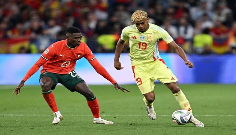 لامين يامال ونونو مينديز