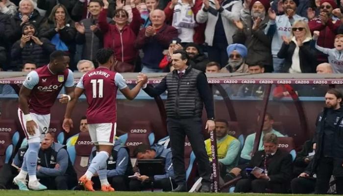 أولي واتكينز.. "رجل إيمري" ينافس محمد صلاح وهالاند