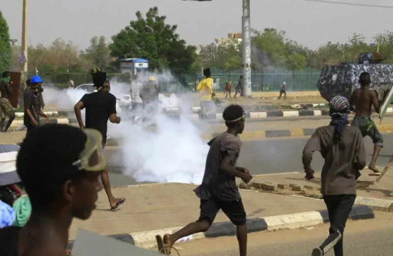 فضيحة أماراتية : القوات  السودانية تعلن السيطرة  على الجزر  في البحر وأسر جنود وضباط إماراتيين-فيديو