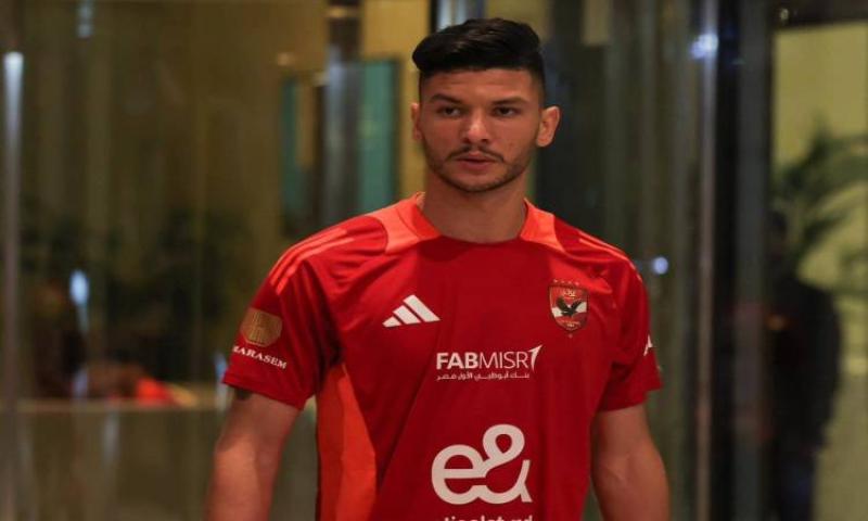 حقيقة إصابة أشرف داري المزمنة في الأهلي