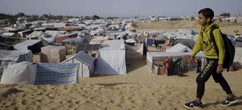 حسين فهمي.. لم يكن بالإمكان إقامة مهرجان القاهرة العام الماضي في ظل معاناة الفلسطينيين