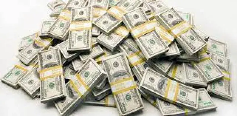 استفرار سعر الدولار والريال السعودي امام الجنية المصري