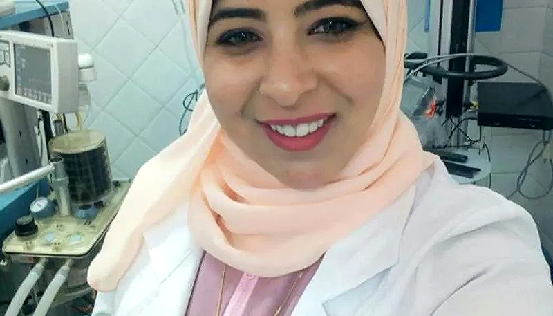 التحقيق مع طبيبة كشف العذرية ..شاهد الفديو كاملا