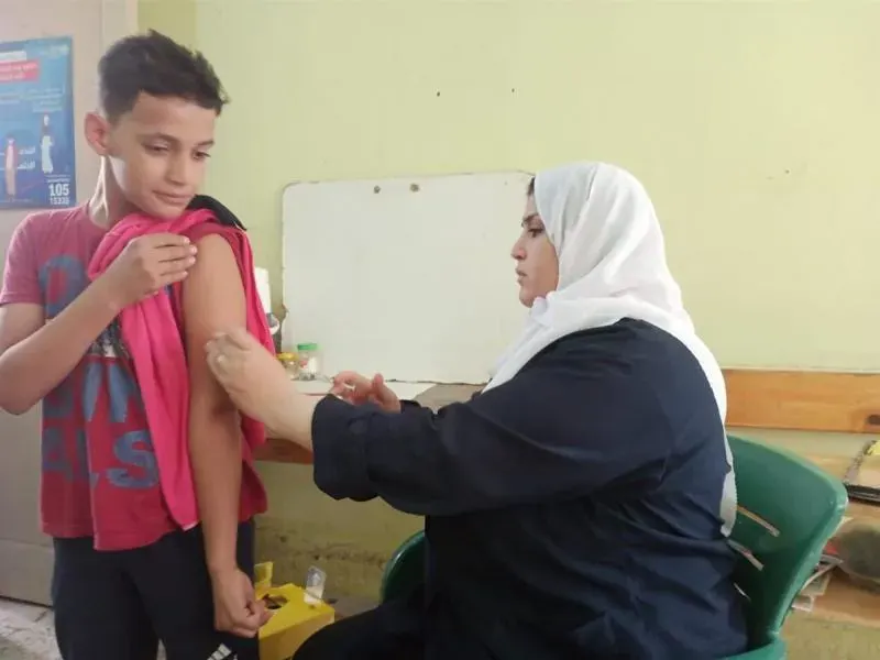 الصحة تحسم الجدل المثار حول تطعيمات طلاب المدارس بعد أنباء إنتهاء صلاحيتها وعدم مأمونيتها (1) الصحة تحسم الجدل المثار حول تطعيمات طلاب المدارس بعد أنباء إنتهاء صلاحيتها وعدم مأمونيتها (1)