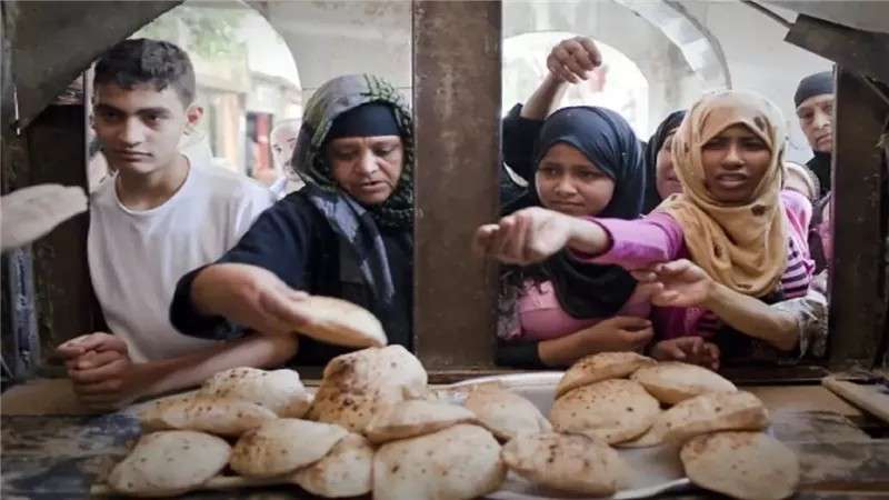 مفاجأة مدوية بشأن مصير سعر رغيف الخبز بعد التحول لتطبيق نظام الدعم النقدي.. تفاصيل