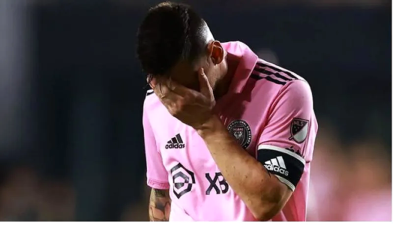 النحس يلازم ميسي ..هزيمة  مع إنتر ميامي وخسارة صادمة مع الأرجنتين