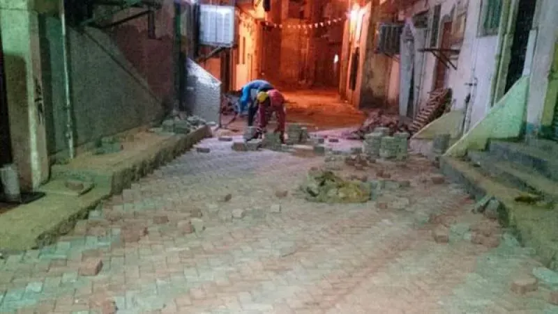 محافظ أسوان يوجه بتكثيف الجهود لاستكمال خطة الرصف بالطرق الرئيسية والشوارع الداخلية (1) محافظ أسوان يوجه بتكثيف الجهود لاستكمال خطة الرصف بالطرق الرئيسية والشوارع الداخلية (1)