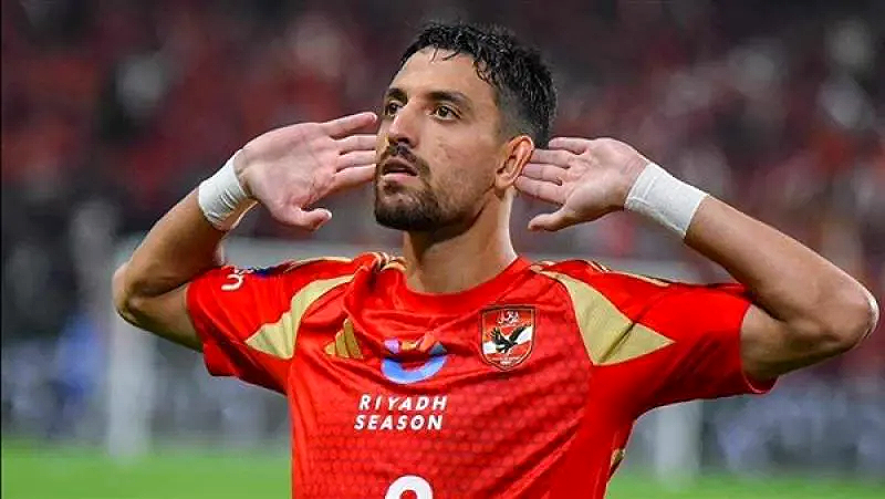 طاهر محمد طاهر يقود التشكيل المتوقع للأهلي في مواجهة الاتحاد السكندري