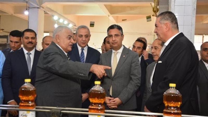 ”وزير التموين” شركة طنطا للزيوت نموذج يحتذى به للصناعة الوطنية