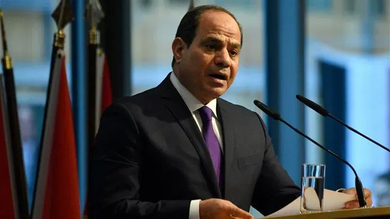 الرئيس السيسي يجتمع بمحافظ “المركزي” ورئيس الحكومة ”توجيهات هامة ببيان رئاسة الجمهورية”