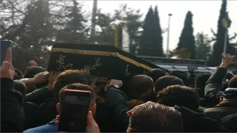 ”وفاة بطل مسلسل زيزينيا” الموت يفجع الوسط الفنى والحزن يجتاح الجميع بعد الإعلان عن وفاته