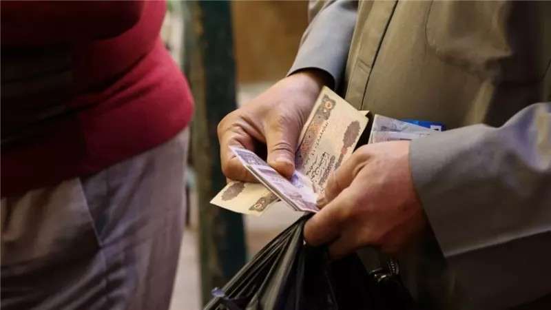 ماذا ينتظر الملايين يوم 28 ديسمبر هل يصل الحد الأدنى للأجور إلى 6000 جنيه لأصحاب المعاشات؟ - وهذا مصير العلاوات الخمس