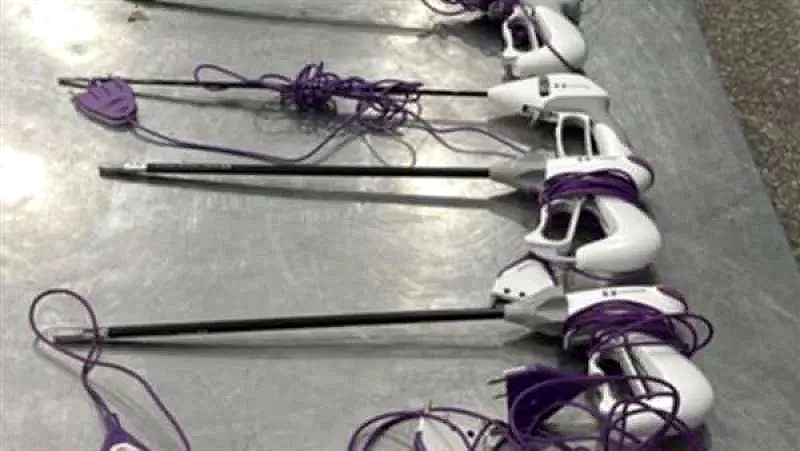 تحرير ١٧ محضر ضبط جمركي بمبنى الركاب رقم ٢ بمطار القاهرة