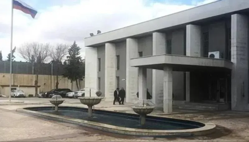 بيان للسفارة الروسية يؤكد سلامة موظفيها مع تصاعد الأحداث في دمشق