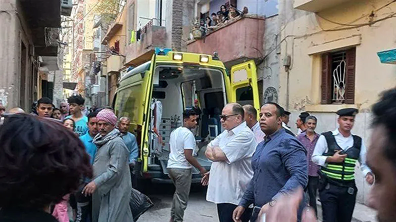 ٧ ضـ حـ ايا من أسفل عقار العباسية المنهار ولسه.. تحرك عاجل من الحكومة للبحث عن باقى سكان العقار