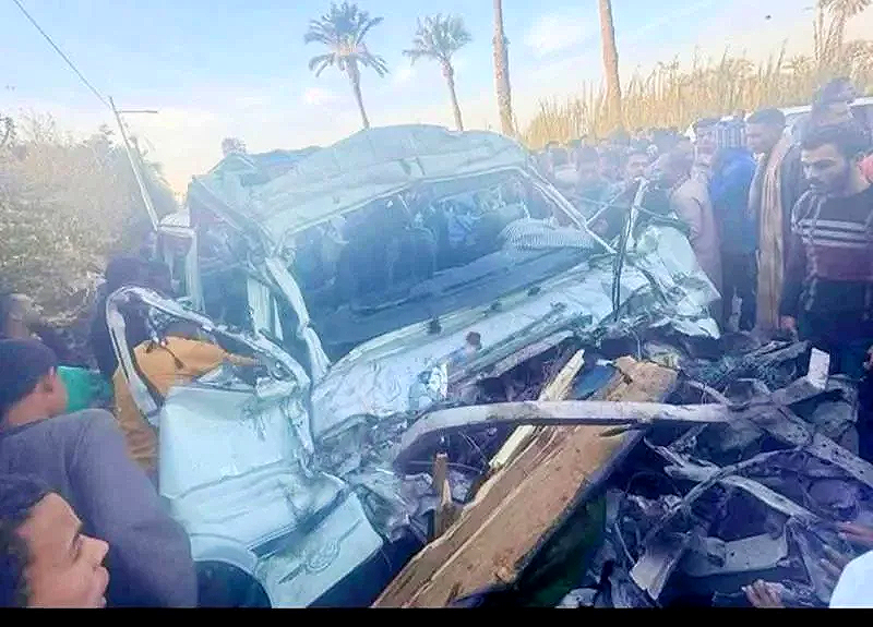 ضحايا حادث مركز القوصية: 13 قتيلًا و2 مصابين في حادث تصادم بين سيارة نقل وميكروباص (1) ضحايا حادث مركز القوصية: 13 قتيلًا و2 مصابين في حادث تصادم بين سيارة نقل وميكروباص (1)