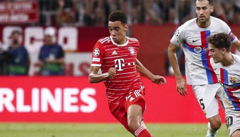 جمال موسيالا يُغازل برشلونة برسائل عن ميسي وحبه للبارسا