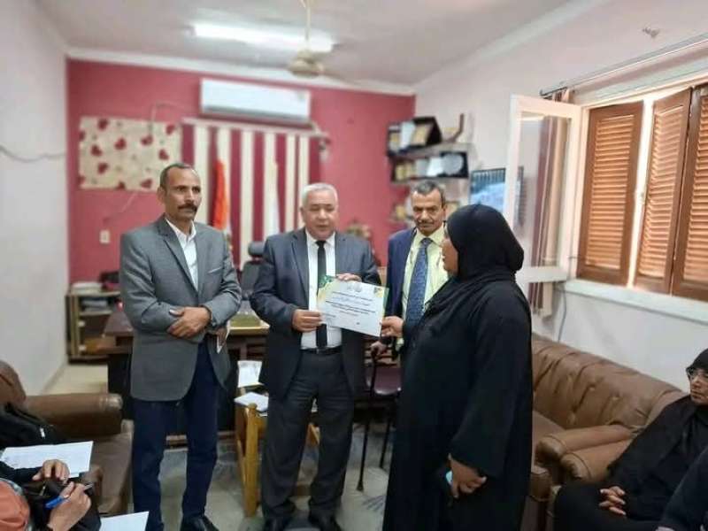 تسليم  1564 كارت خدمات متكاملة للمواطنين المستحقين .. وتسليم 69 وحدة سكنية لأبناء دار إيواء الشمس المشرقة