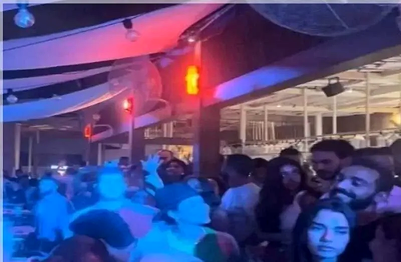 الأهلي يحقق في فيديو لكهرباء في نادي ليلي والاعب ينفي - ده عيد ميلاد