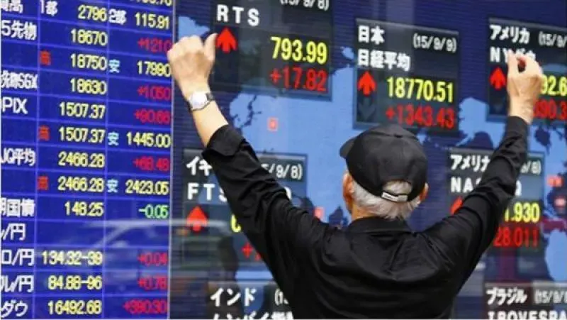 نيكي الياباني يتراجع عن أعلى مستوى له في 5 أشهر