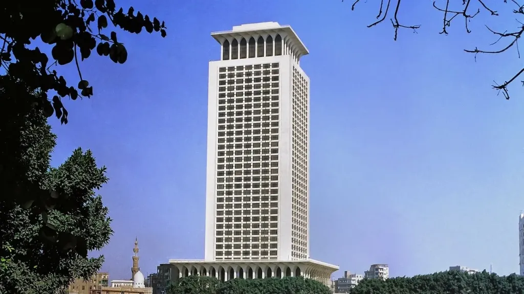 اول تواصل مصري مع سوريا  بعد هروب بشار الأسد