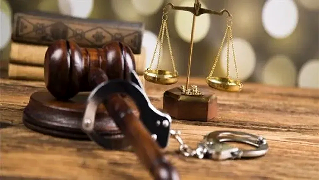 السجن المشدد 15 عاما لمتهم شرع في قتل زوجته بمدينة نصر (1) السجن المشدد 15 عاما لمتهم شرع في قتل زوجته بمدينة نصر (1)