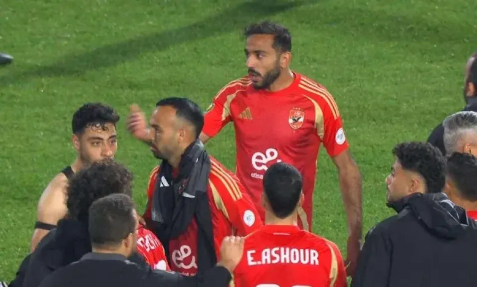 الأهلي يفاجئ الجميع بشأن كهربا بعد تعدية علي حامل الكرات محمد رمضان يصدر قرار غير متوقع؟؟