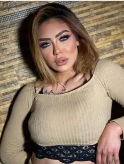 القبض علي هدير عبدالرازق  بعد اتهامها بخصف شاب صورها في اوضاع مخلة !!