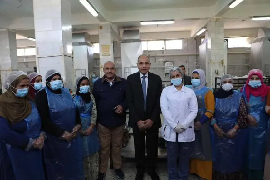 محافظ المنيا يزور مصانع سمالوط: دعم الإنتاج والتصدير لتحقيق المنافسة العالمية