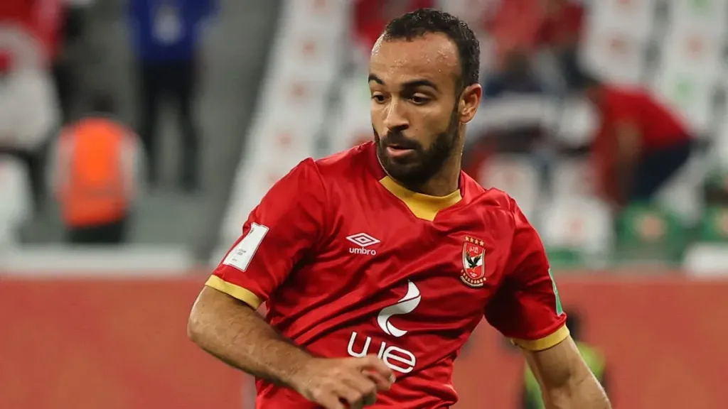 القبض على رجل أعمال شهير بتهمة النصب على نجم الأهلي محمد مجدي ”قفشة”