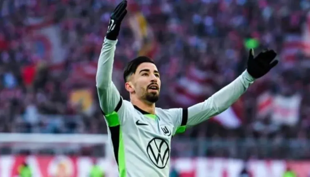 محمد الأمين عمورة.. نجم فولفسبورج الذي ينتظر صفقة ”مجنونة” على طريقة مرموش