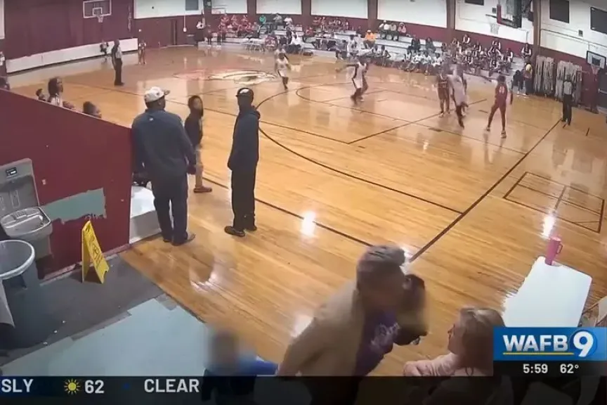 واقعة صادمة في مباراة كرة سلة بمدرسة أمريكية: اعتداء عنيف على مديرة مدرسة ابتدائية