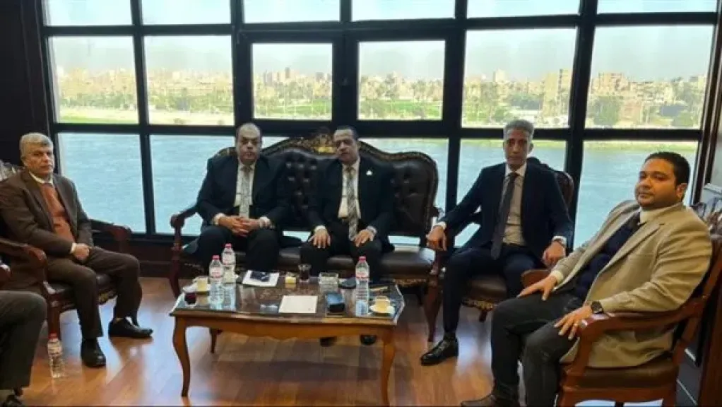 غرفة سوهاج التجارية وجهاز حماية المستهلك يجتمعان لتثبيت الأسعار استعدادًا لشهر رمضان