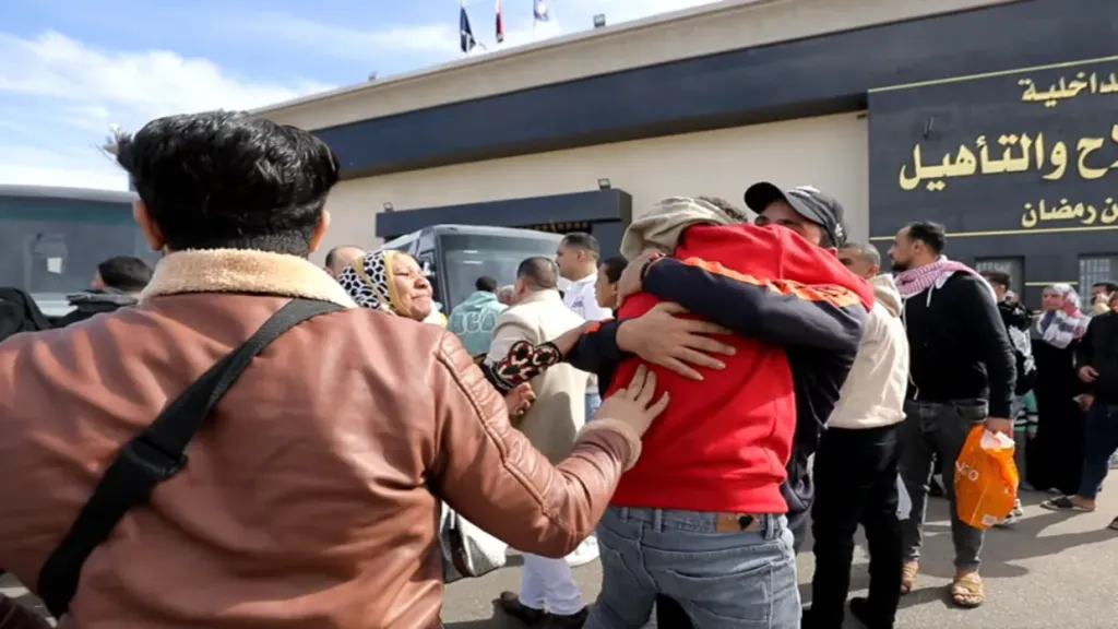 أحتفالأ  بعيد الشرطة الـ73 بالإفراج عن 4466 نزيلاً بقرار جمهوري -فيديو