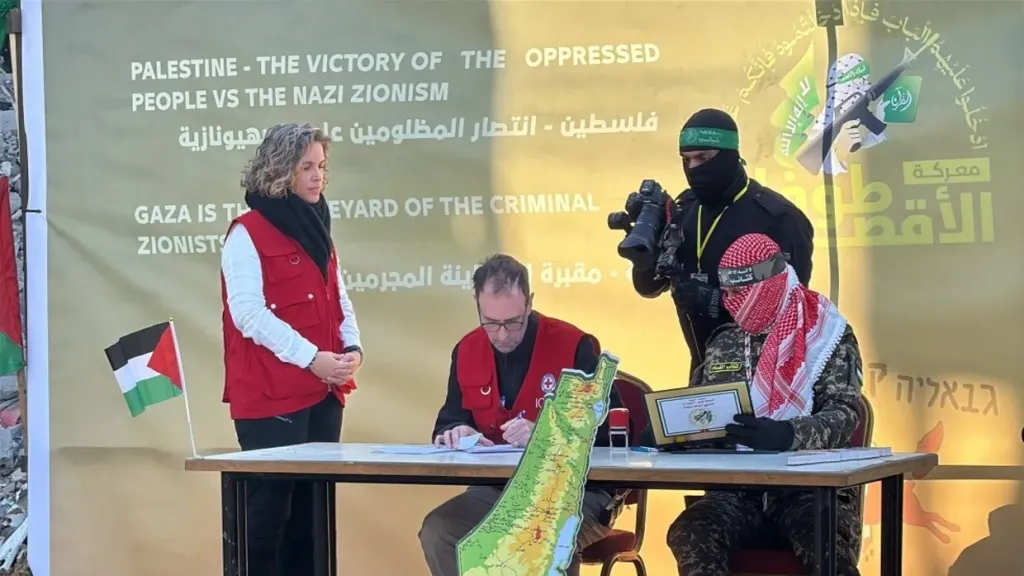 الإفراج عن أسير مصري ضمن صفقة التبادل بين إسرائيل وحماس