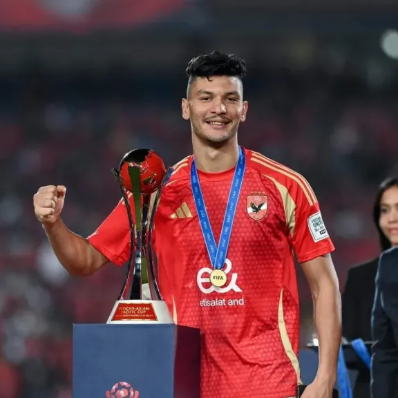 حقيقة رحيل أشرف داري  عن الأهلي