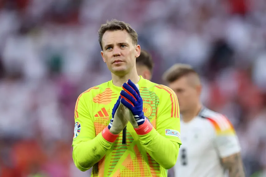 نوير يواصل رحلته الأسطورية مع بايرن ميونيخ حتى 2026