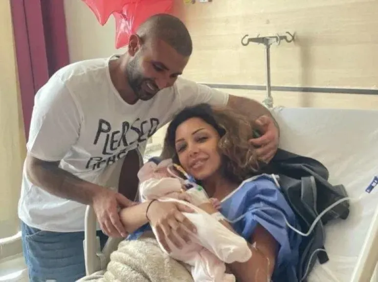 كلاكيت تاني مرة.. أحمد سعد يكشف عن موعد زفافه على علياء مهدي (1) كلاكيت تاني مرة.. أحمد سعد يكشف عن موعد زفافه على علياء مهدي (1)